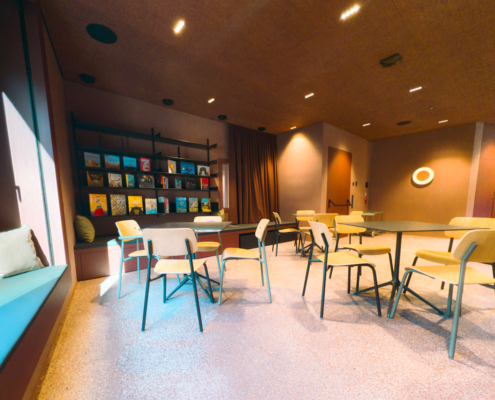 Mehrzweckraum mit Küche - Sala polifunzionale con cucina (20 m² / max. 42 P)